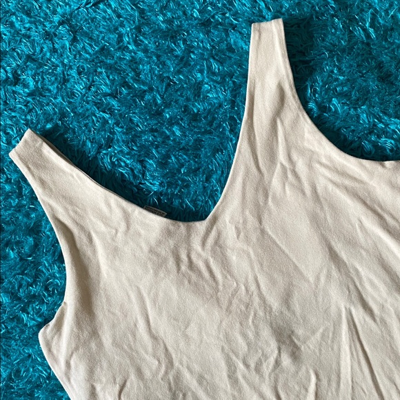 White Stag Cream V-Neck Tank Top - Picture 9 of 17